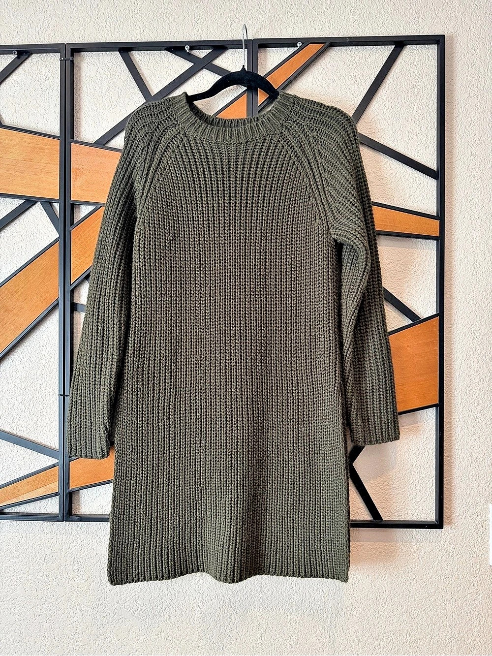 Forever 21 Ribbed Knit Sweater Size Medium Like New